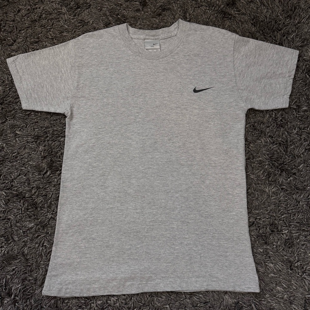 Nike Heather Gray Short Sleeve Tee